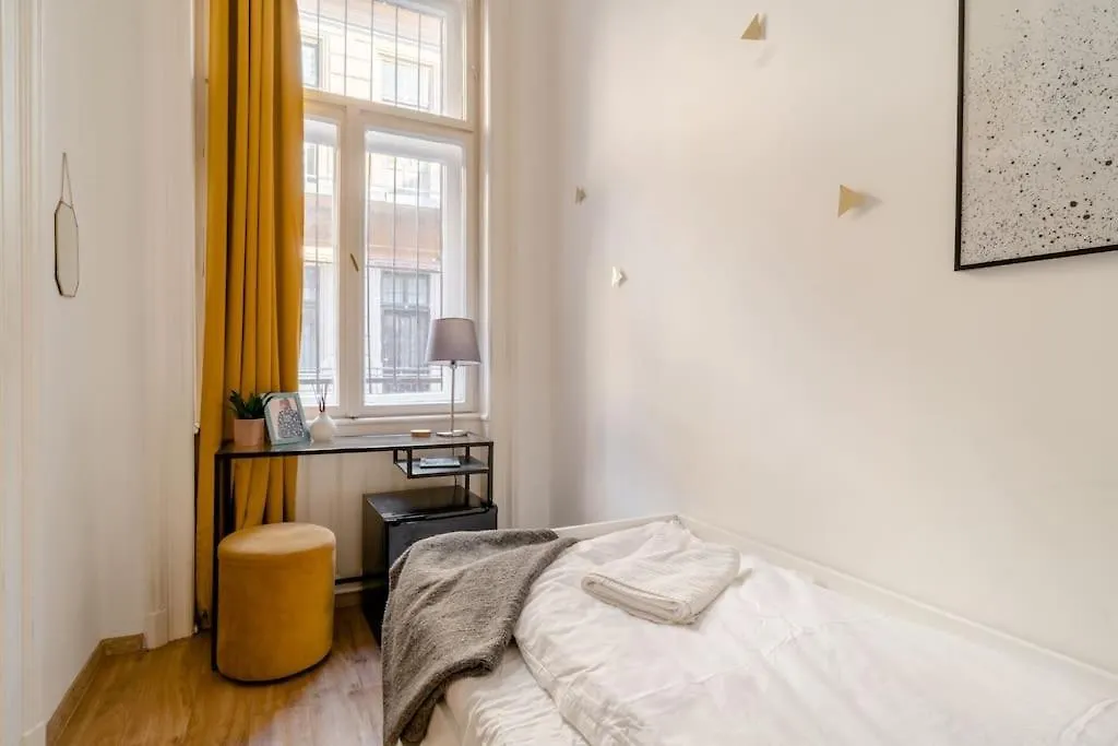 Lovely Flat In The Heart Of Budapest Hungary