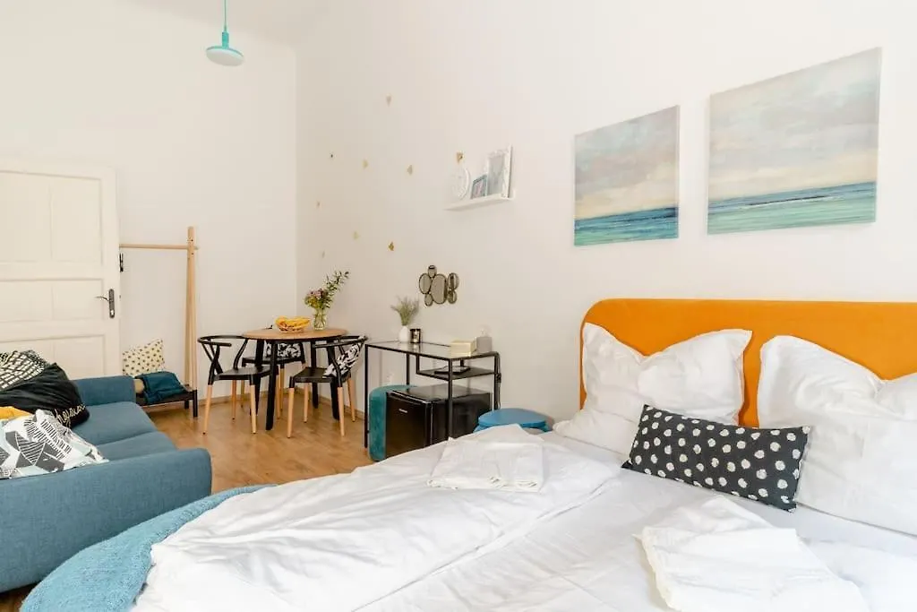 Apartment Lovely Flat In The Heart Of Budapest