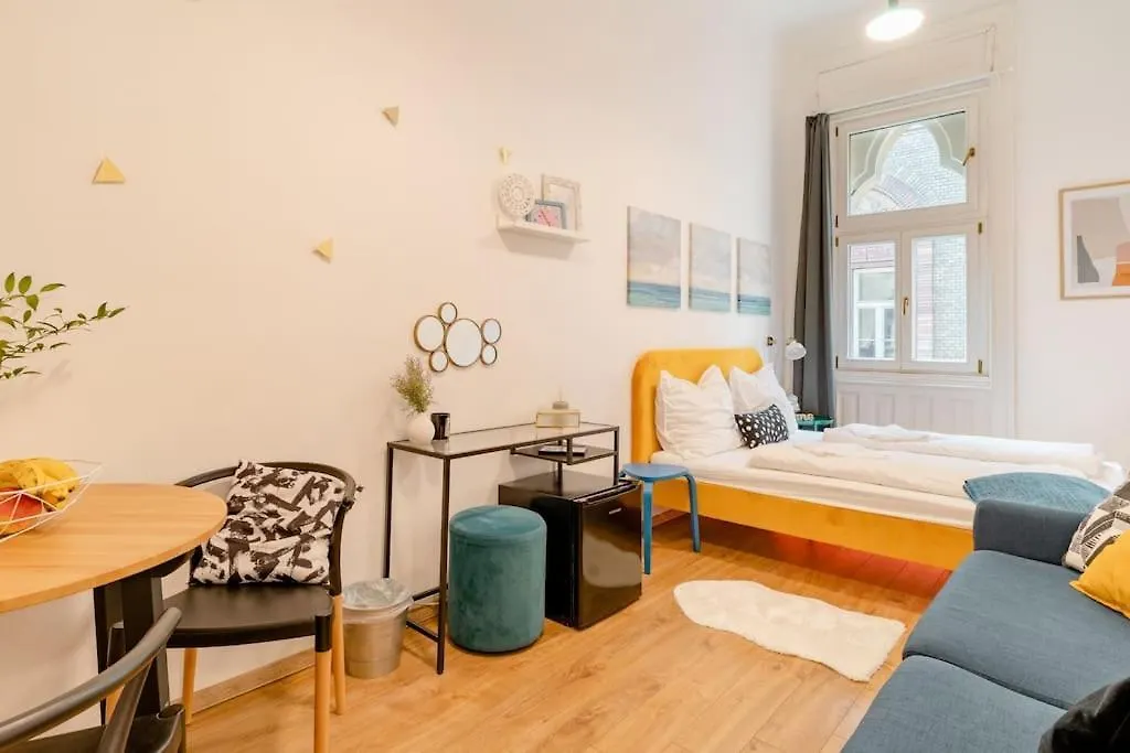 Lovely Flat In The Heart Of Budapest Hungary