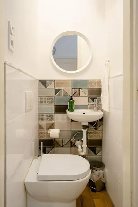 Apartment Lovely Flat In The Heart Of Budapest